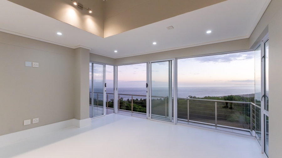 5 Bedroom Property for Sale in Le Grand Golf Estate Western Cape
